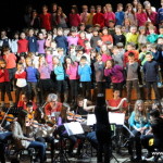 Més de 170 nenes i nenes interpreten una cantata a Taradell