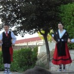 L’Esbart dansaire Sant Genís tanca temporada amb danses als jardins de can Costa